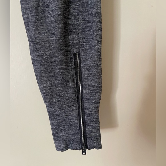 🆕 [Athleta] Gray Athletic Joggers Sz: XXS - Picture 12 of 13